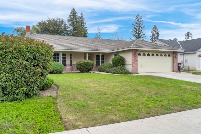 3632 E Willow Court, Visalia, CA 93292