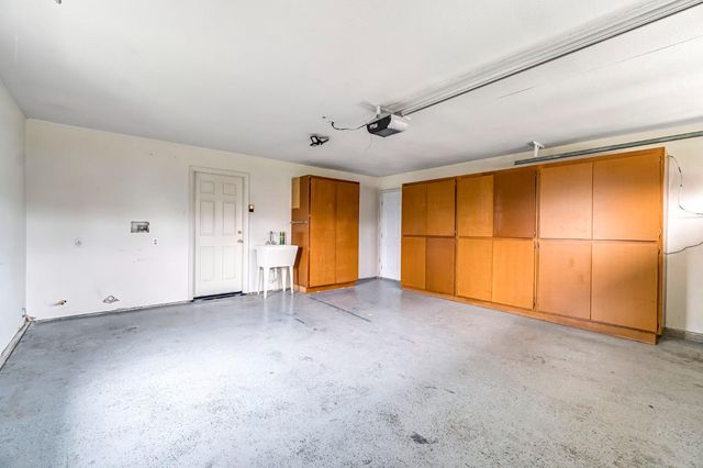 3632 E Willow Court, Visalia, CA 93292