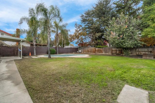 3632 E Willow Court, Visalia, CA 93292