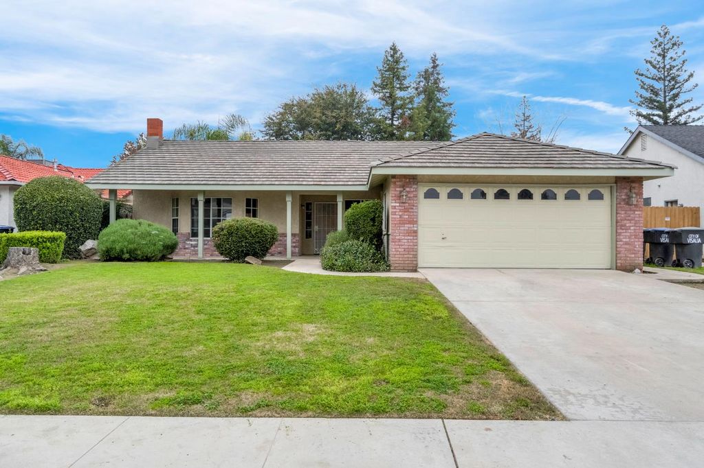 3632 E Willow Court, Visalia, CA 93292