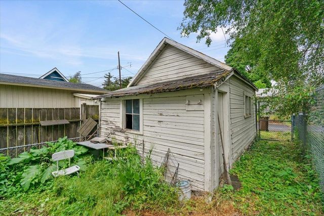 1842 W Bridge Ave, Spokane, WA 99201