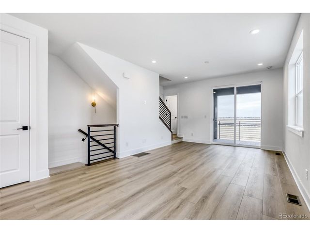 20567 E 62nd Dr, Aurora, CO 80019