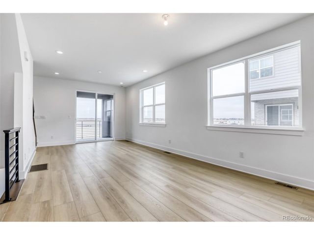 20567 E 62nd Dr, Aurora, CO 80019