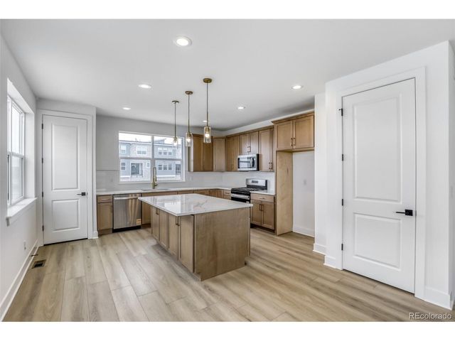 20567 E 62nd Dr, Aurora, CO 80019