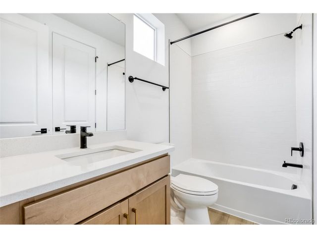 20567 E 62nd Dr, Aurora, CO 80019