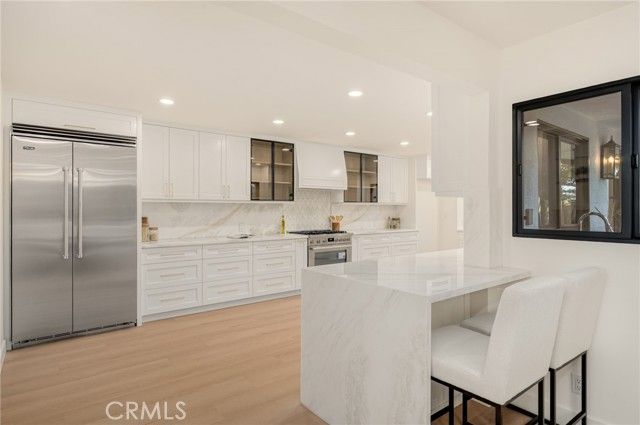 1558 Hillcrest, Glendale, CA 91202