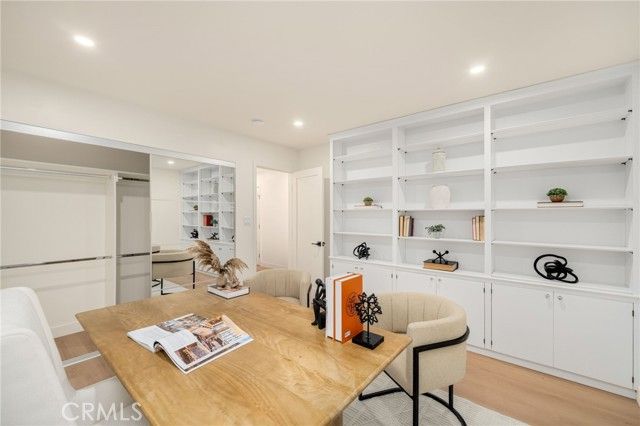 1558 Hillcrest, Glendale, CA 91202