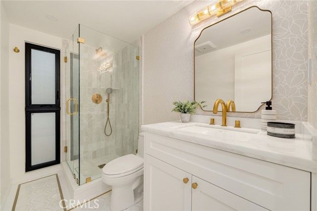 1558 Hillcrest, Glendale, CA 91202