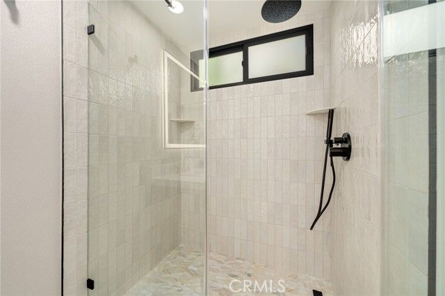 1558 Hillcrest, Glendale, CA 91202