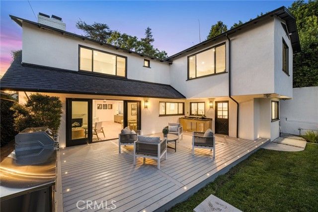 1558 Hillcrest, Glendale, CA 91202