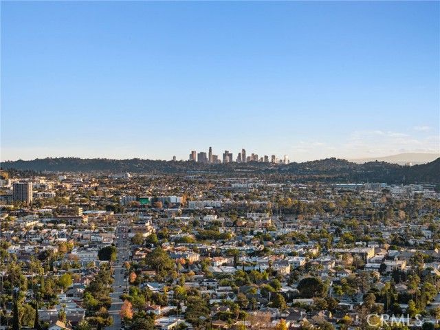 1558 Hillcrest, Glendale, CA 91202