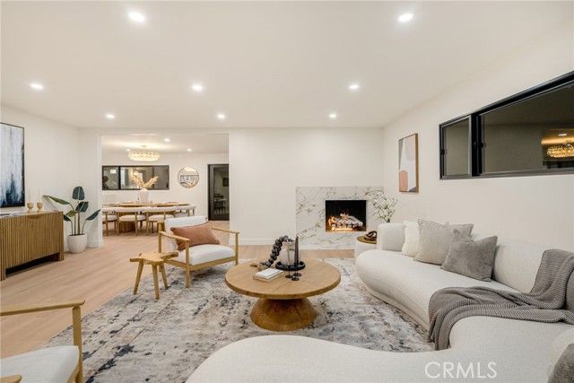 1558 Hillcrest, Glendale, CA 91202