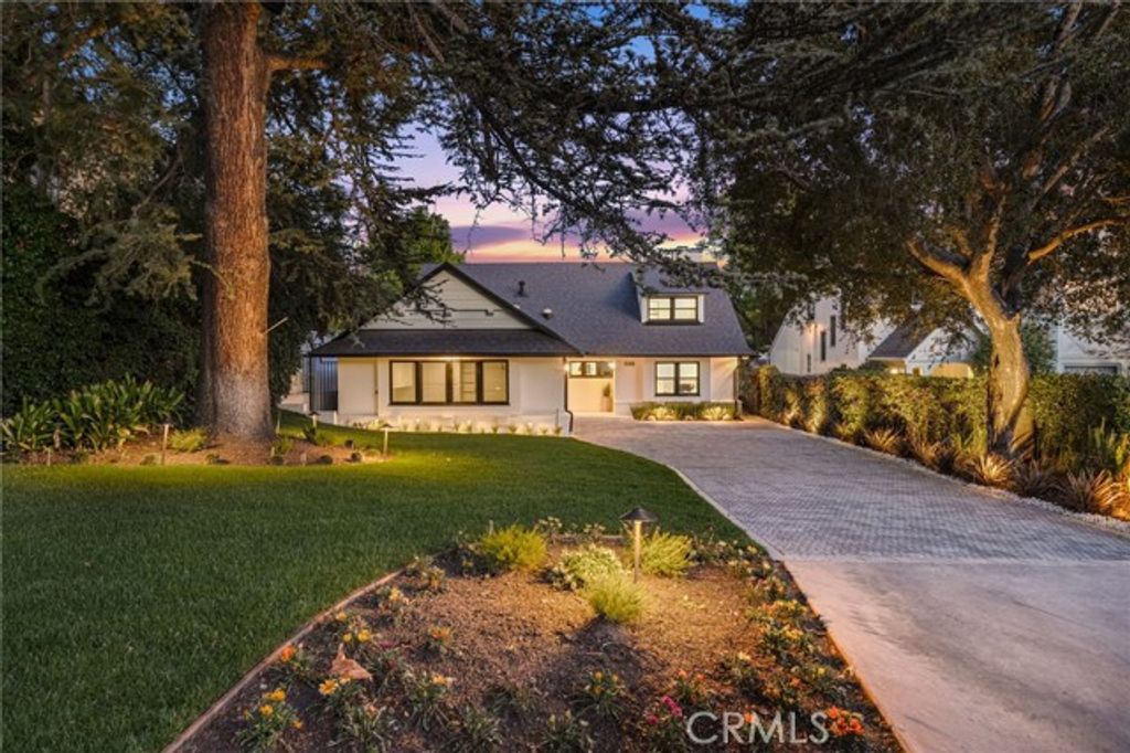 1558 Hillcrest, Glendale, CA 91202