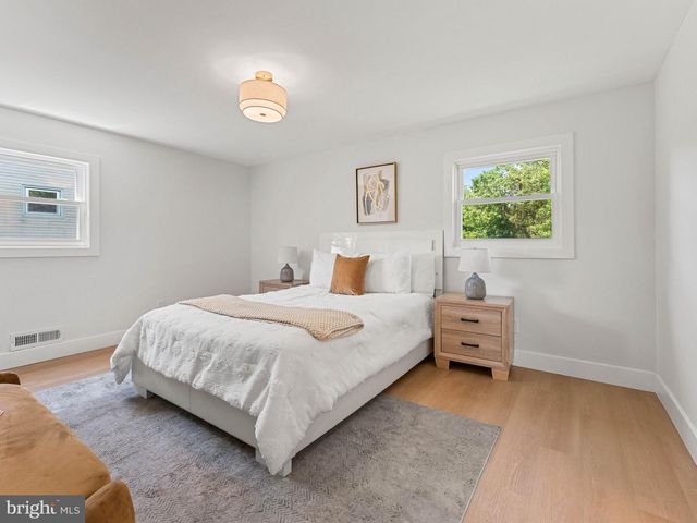 323 BRANDYWINE DR, Marlton, NJ 08053