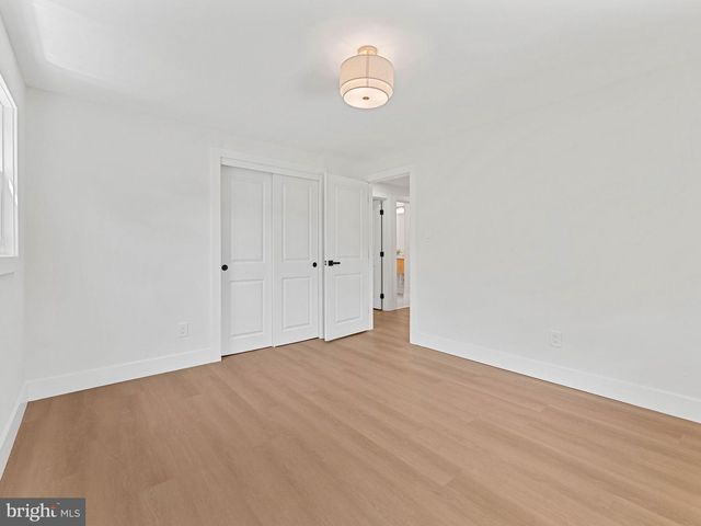 323 BRANDYWINE DR, Marlton, NJ 08053