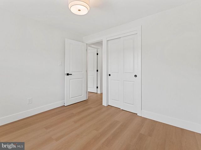 323 BRANDYWINE DR, Marlton, NJ 08053