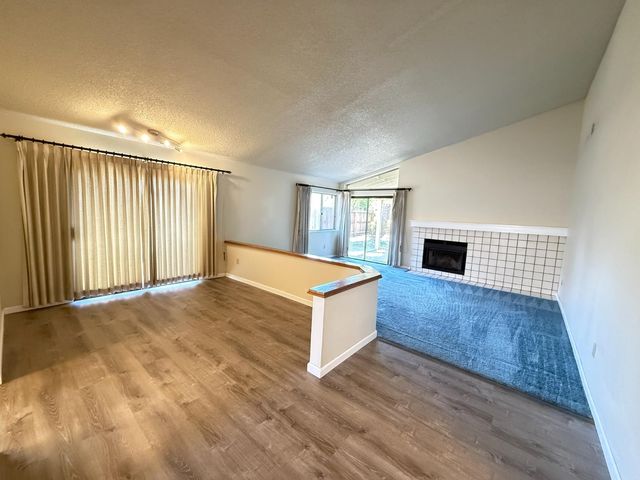 5 Rollingbrook Cir, Sacramento, CA 95833