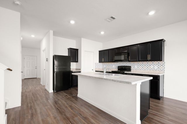 550 Bunton Reserve BLVD, Kyle, TX 78640