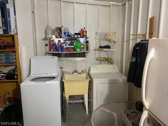 2727 Indianwood DR, North Fort Myers, FL 33917