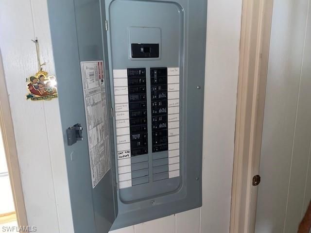 2727 Indianwood DR, North Fort Myers, FL 33917