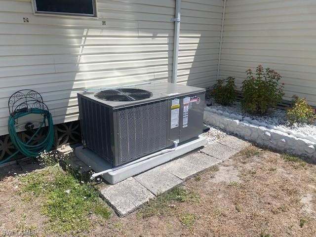 2727 Indianwood DR, North Fort Myers, FL 33917