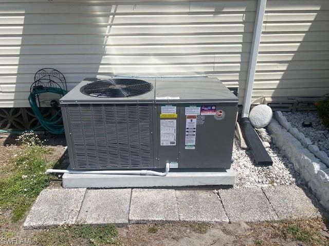 2727 Indianwood DR, North Fort Myers, FL 33917