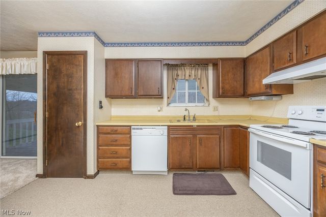 234 Woodlawn Avenue, Belpre, OH 45714