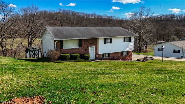 234 Woodlawn Avenue, Belpre, OH 45714