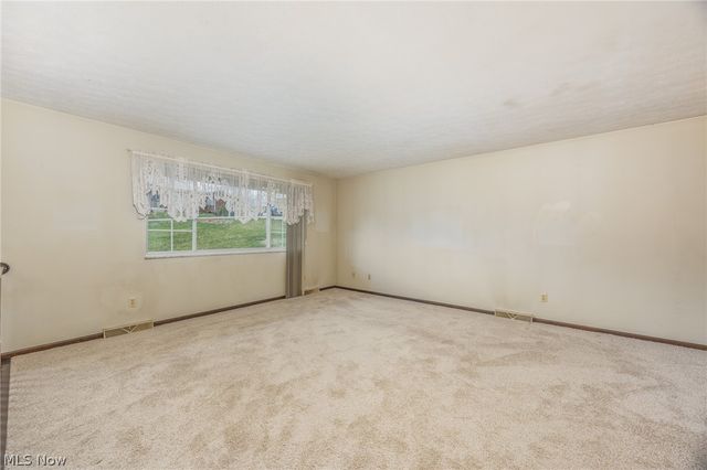 234 Woodlawn Avenue, Belpre, OH 45714