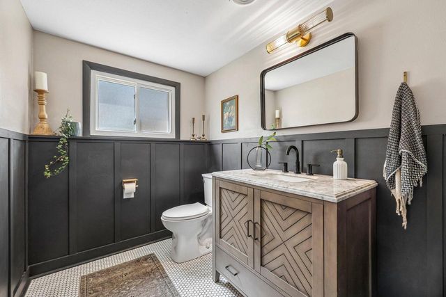 N52W37145 Juneau AVENUE, Oconomowoc, WI 53066