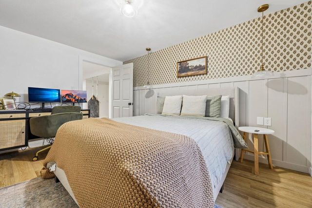 N52W37145 Juneau AVENUE, Oconomowoc, WI 53066