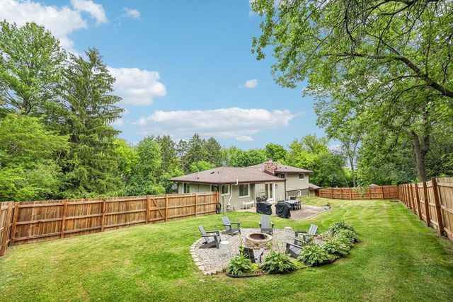 N52W37145 Juneau AVENUE, Oconomowoc, WI 53066