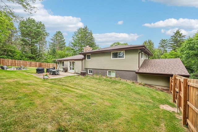 N52W37145 Juneau AVENUE, Oconomowoc, WI 53066