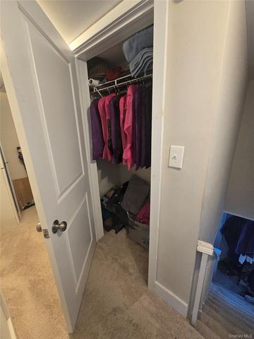 19 Nevins Street, Ulster Park, NY 12428