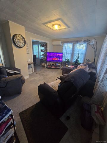 19 Nevins Street, Ulster Park, NY 12428