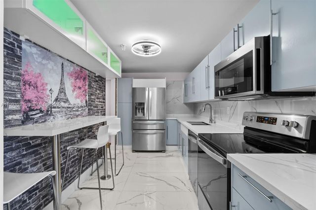 3000 S Ocean Drive 606, Hollywood, FL 33019