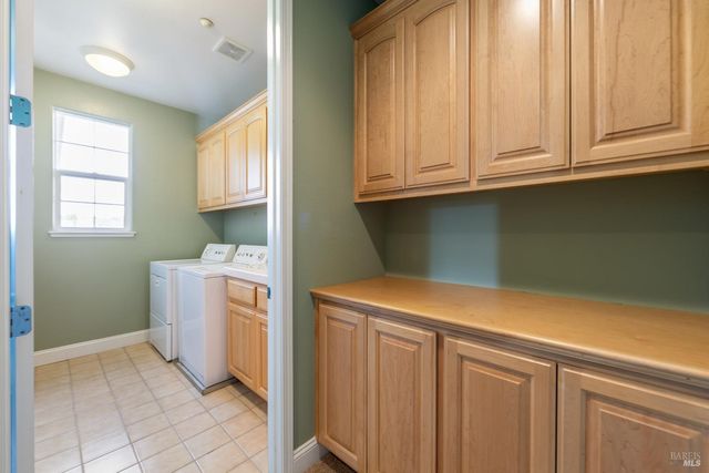 1187 Ingram Dr, Sonoma, CA 95476