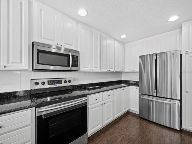 7811 BERGAMO AVENUE, Sarasota, FL 34238