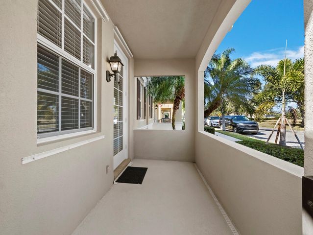 7811 BERGAMO AVENUE, Sarasota, FL 34238