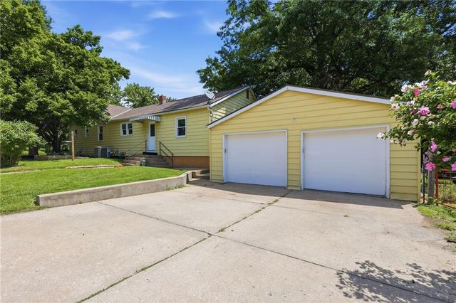 713 Pennsylvania Street, Leavenworth, KS 66048