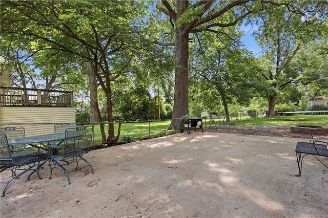 713 Pennsylvania Street, Leavenworth, KS 66048