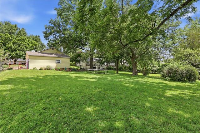 713 Pennsylvania Street, Leavenworth, KS 66048