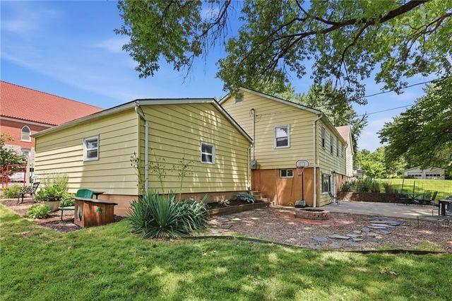 713 Pennsylvania Street, Leavenworth, KS 66048
