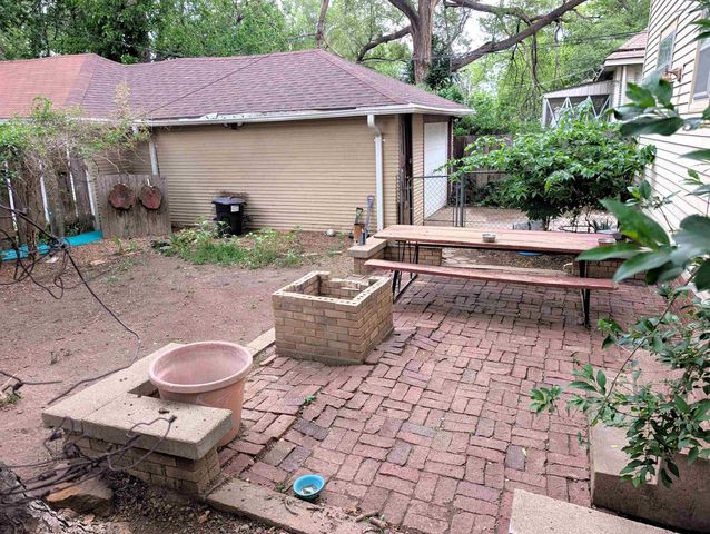 205 N College Ave, Salina, KS 67401