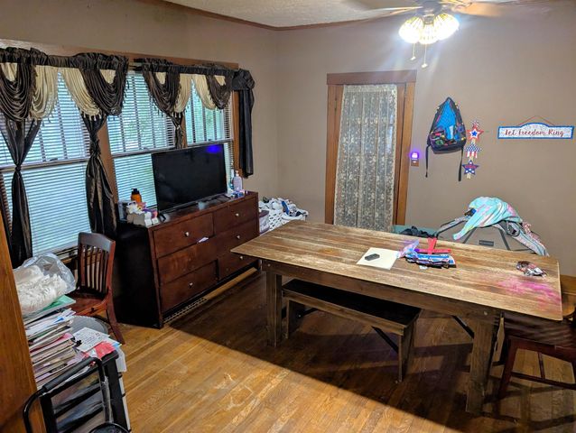 205 N College Ave, Salina, KS 67401