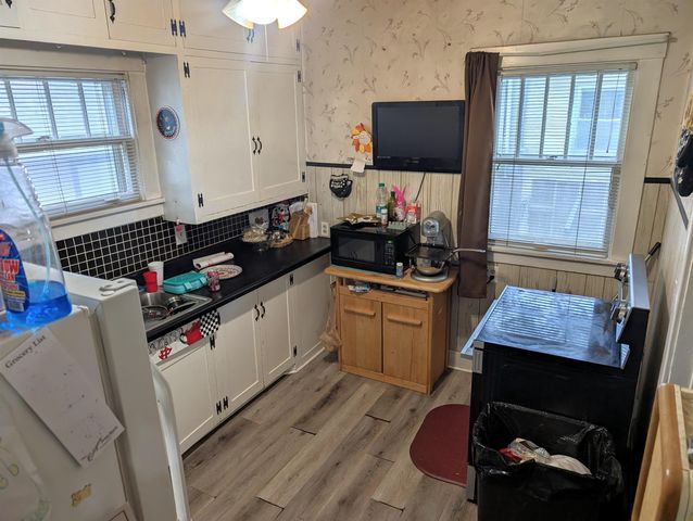 205 N College Ave, Salina, KS 67401