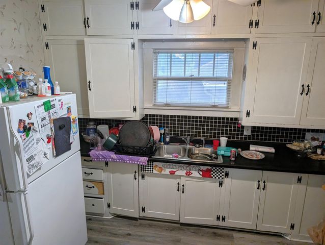 205 N College Ave, Salina, KS 67401