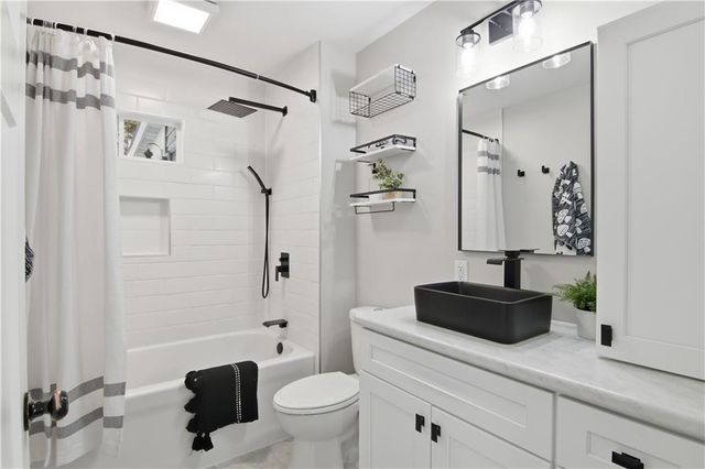 652 Mt Nemo Avenue, Eau Claire, WI 54703