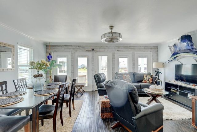 4041 Laguna Shores, Corpus Christi, TX 78418