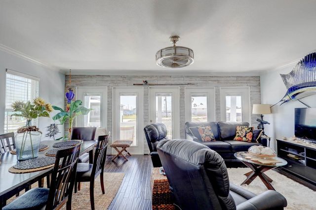 4041 Laguna Shores, Corpus Christi, TX 78418